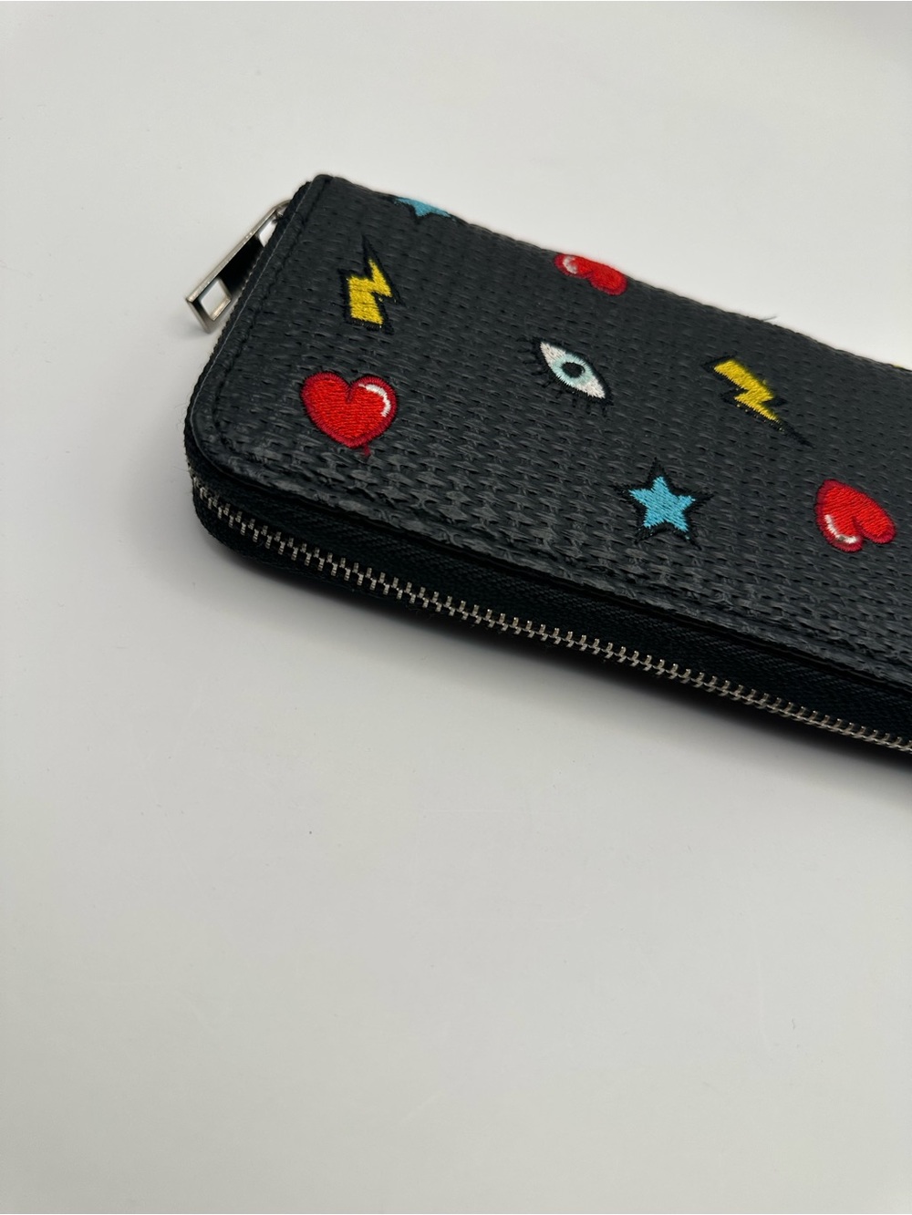 Opposite Women’s Wallet - Picture 2 of 9
